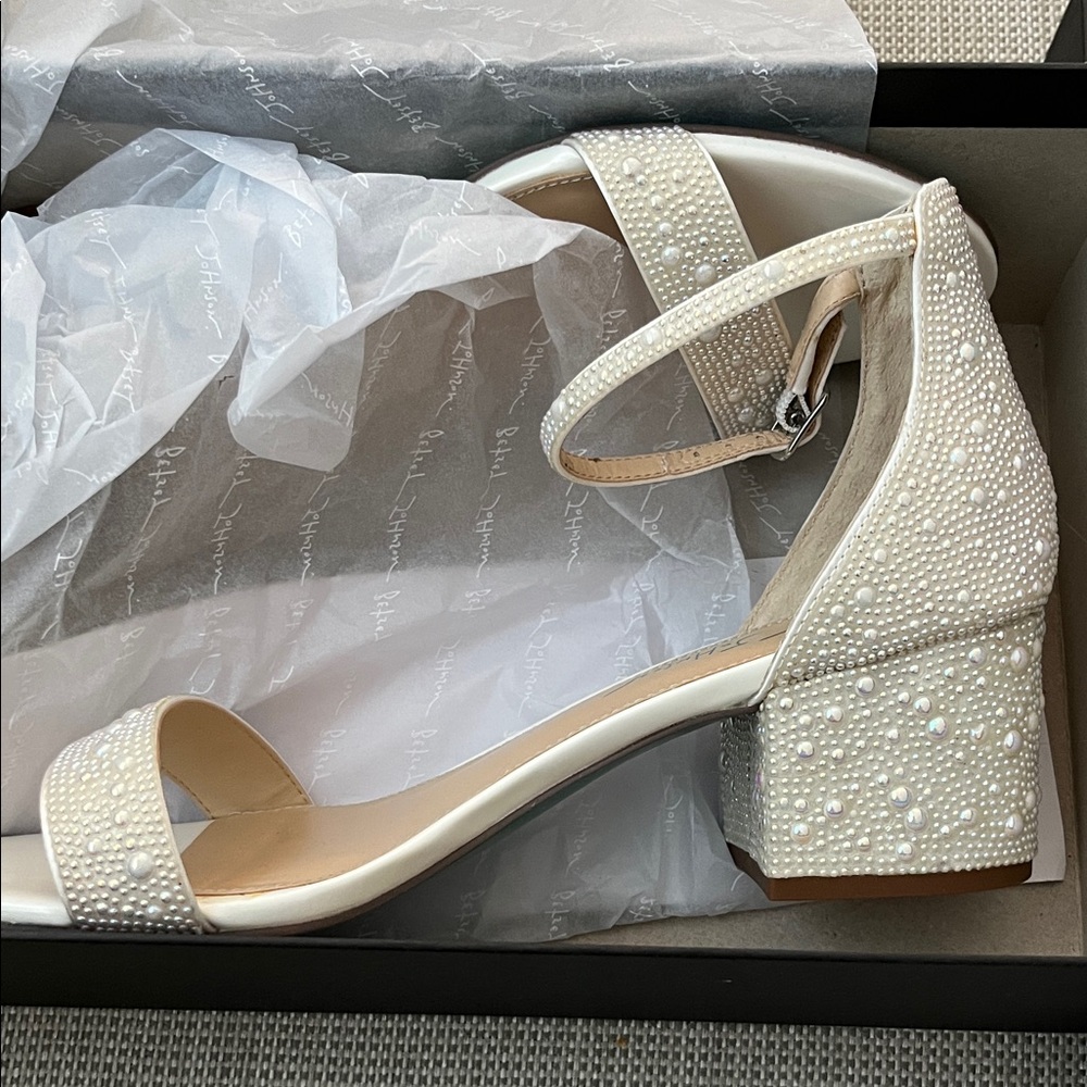 Betsey Johnson Pearl-Embellished Cream Heels-New Size 10